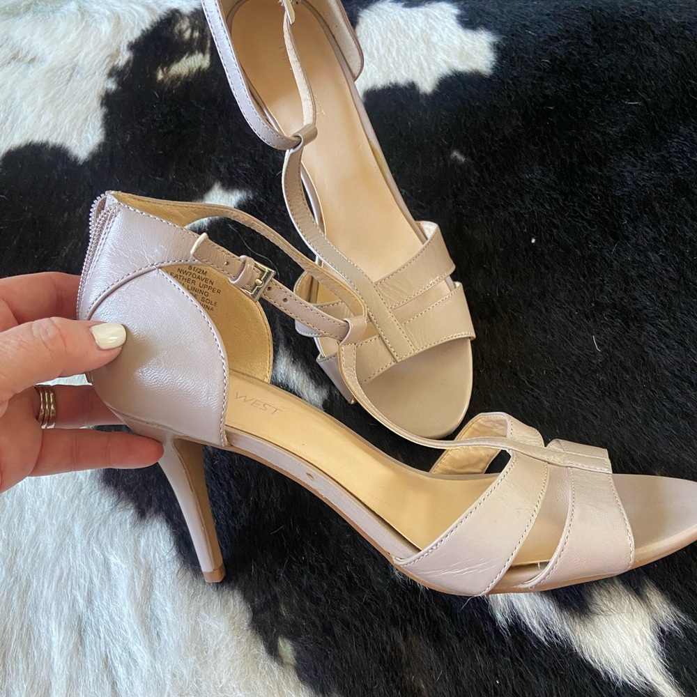 High heels - Picture 2 of 5
